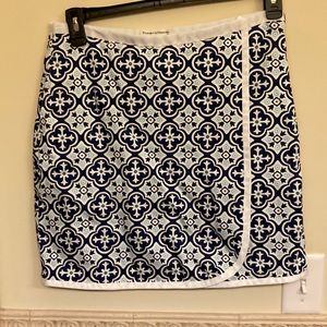 Fairway & Greene Golf Skort, welt pocket back panel. Size six.